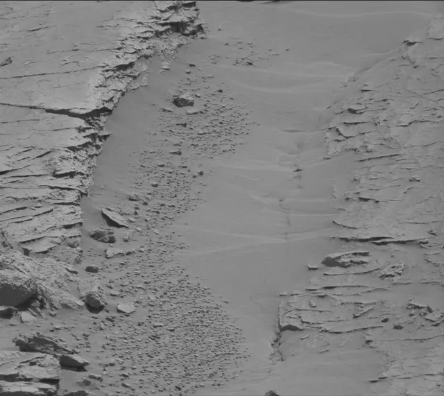 Sol 3105: Mast Camera (Mastcam)