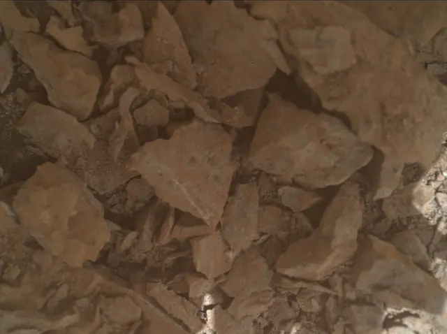 Sol 3110: Mars Hand Lens Imager (MAHLI)