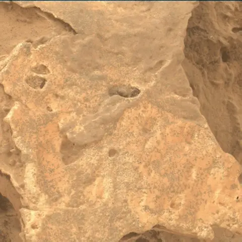 Sol 3112: Mars Hand Lens Imager (MAHLI)