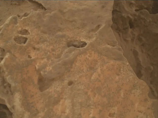Sol 3112: Mars Hand Lens Imager (MAHLI)