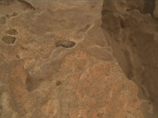 Sol 3112: Mars Hand Lens Imager (MAHLI)