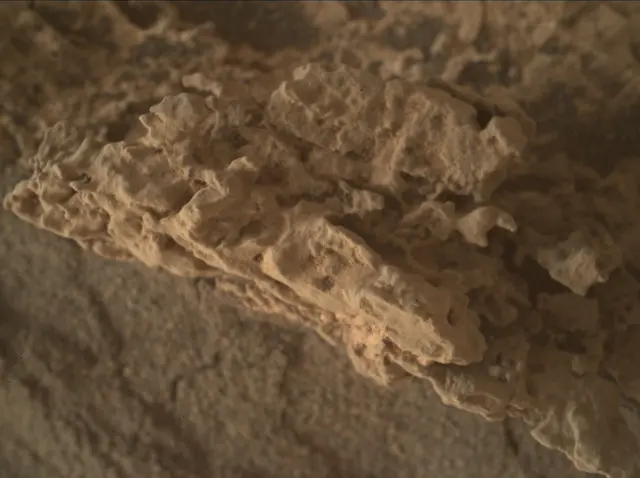 Sol 3112: Mars Hand Lens Imager (MAHLI)