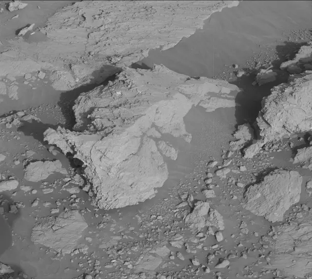 Sol 3117: Mast Camera (Mastcam)