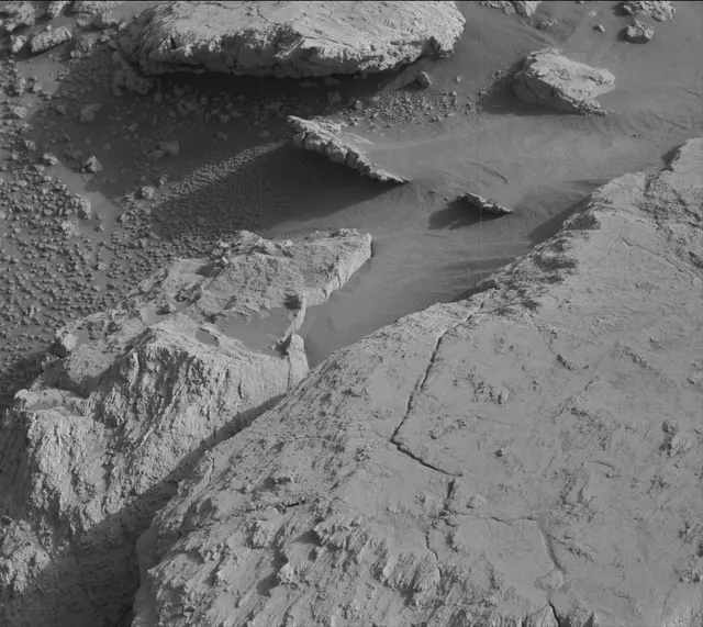 Sol 3117: Mast Camera (Mastcam)