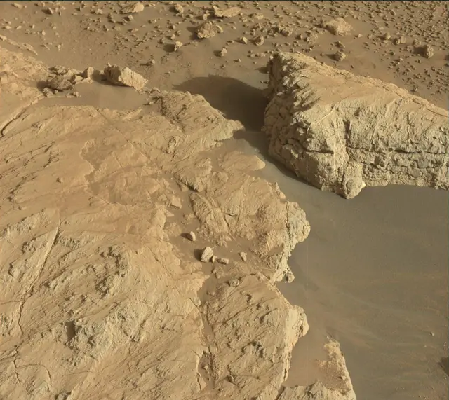 Sol 3117: Mast Camera (Mastcam)