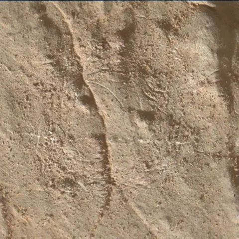 Sol 3119: Mars Hand Lens Imager (MAHLI)