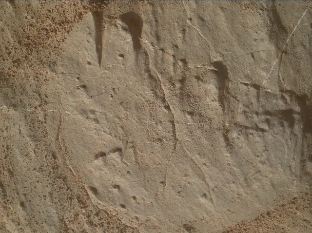 Sol 3119: Mars Hand Lens Imager (MAHLI)