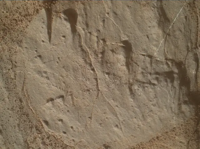 Sol 3119: Mars Hand Lens Imager (MAHLI)