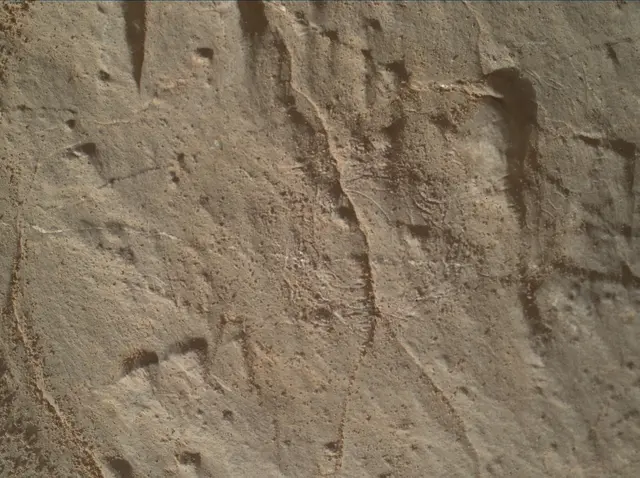 Sol 3119: Mars Hand Lens Imager (MAHLI)
