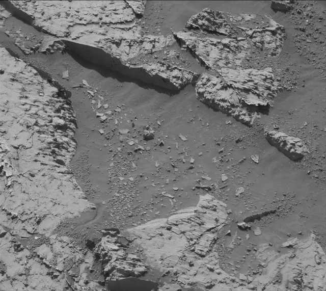 Sol 3139: Mast Camera (Mastcam)