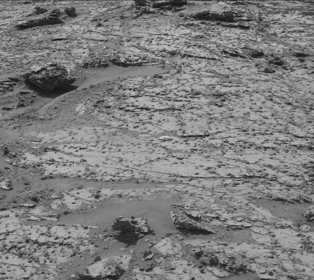 Sol 3139: Mast Camera (Mastcam)