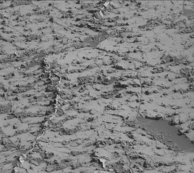 Sol 3139: Mast Camera (Mastcam)