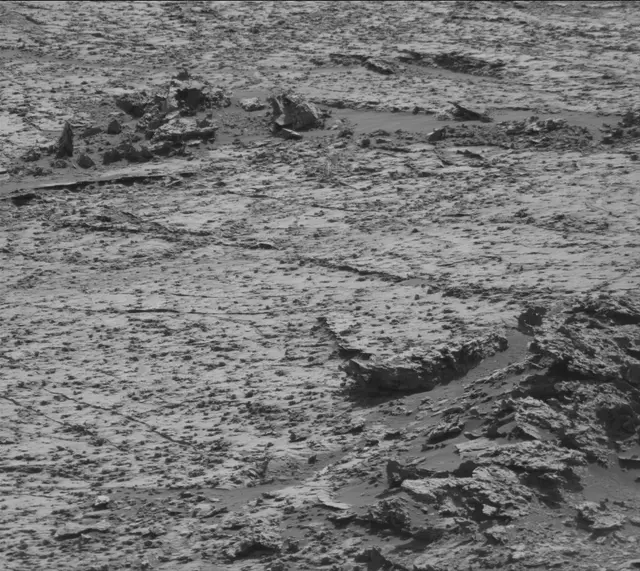 Sol 3139: Mast Camera (Mastcam)