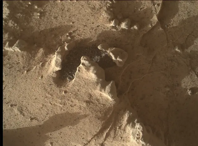 Sol 3139: Mars Hand Lens Imager (MAHLI)