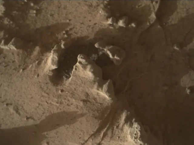 Sol 3139: Mars Hand Lens Imager (MAHLI)