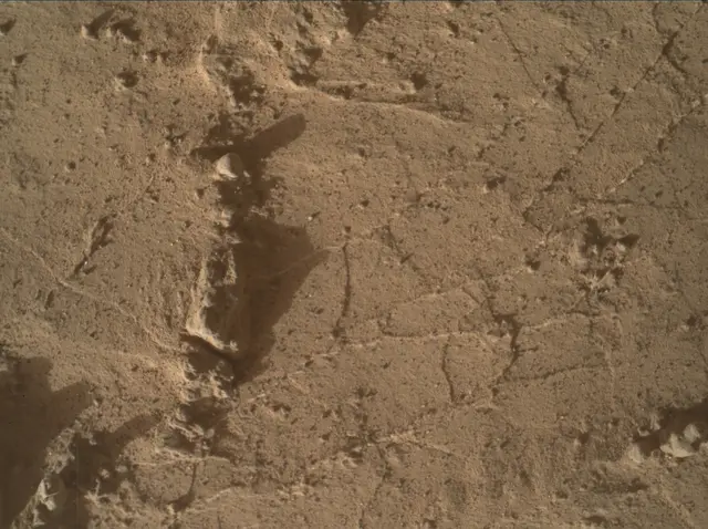 Sol 3139: Mars Hand Lens Imager (MAHLI)