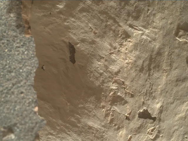 Sol 3142: Mars Hand Lens Imager (MAHLI)