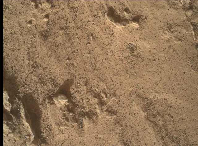 Sol 3142: Mars Hand Lens Imager (MAHLI)