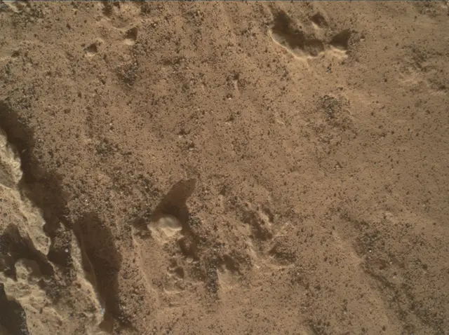 Sol 3142: Mars Hand Lens Imager (MAHLI)