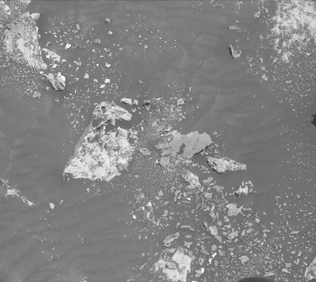 Sol 3143: Mast Camera (Mastcam)