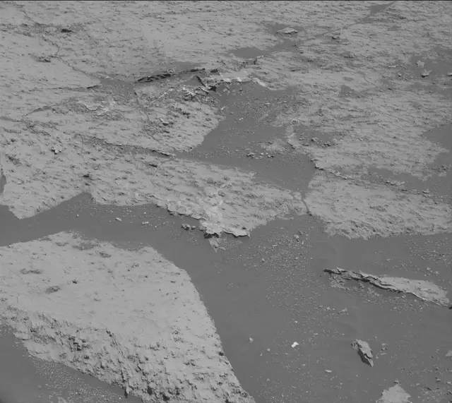 Sol 3143: Mast Camera (Mastcam)