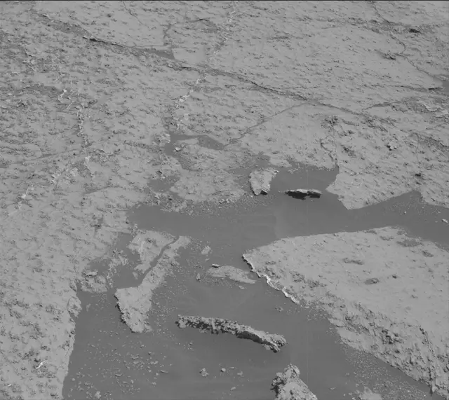 Sol 3143: Mast Camera (Mastcam)