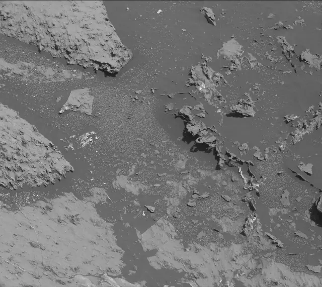 Sol 3143: Mast Camera (Mastcam)