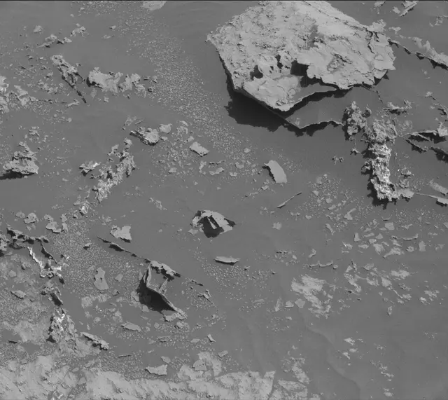 Sol 3143: Mast Camera (Mastcam)