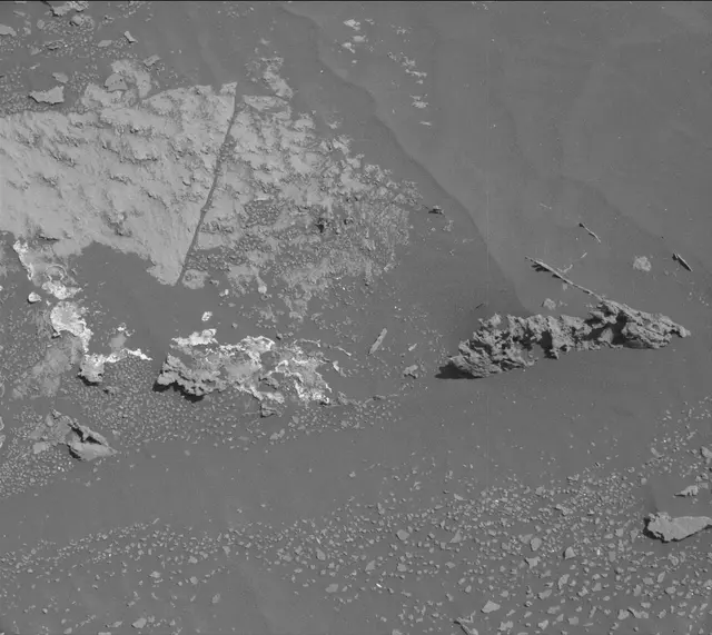 Sol 3143: Mast Camera (Mastcam)