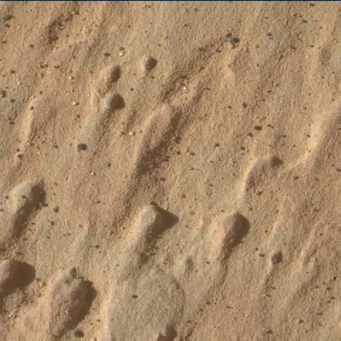 Sol 3146: Mars Hand Lens Imager (MAHLI)