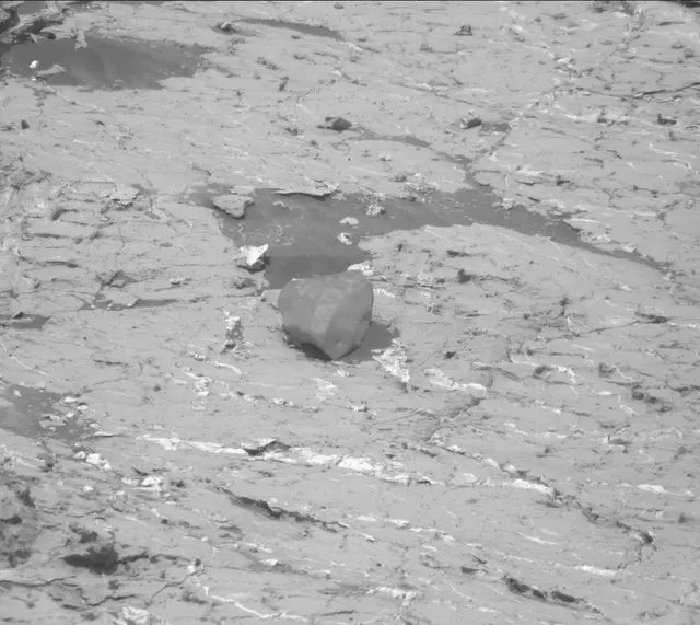 Sol 3153: Mast Camera (Mastcam)