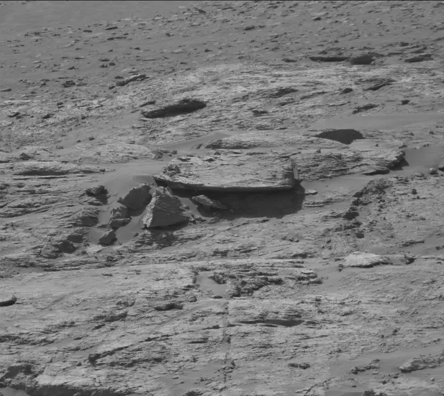 Sol 3153: Mast Camera (Mastcam)