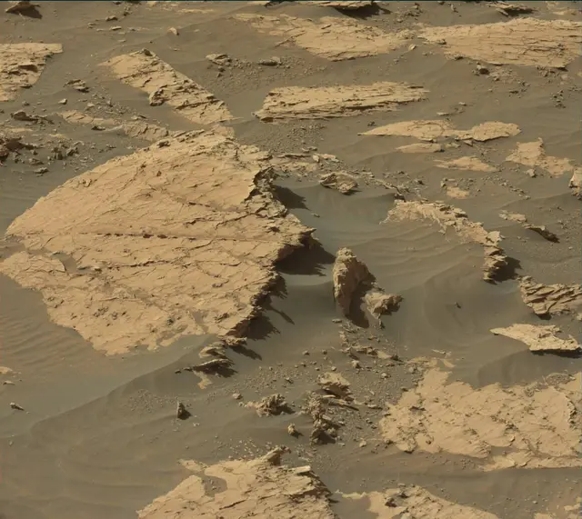 Sol 3154: Mast Camera (Mastcam)