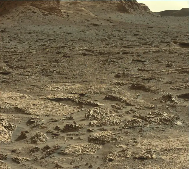 Sol 3156: Mast Camera (Mastcam)