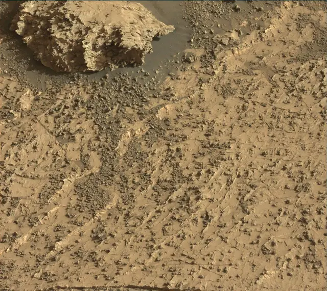 Sol 3156: Mast Camera (Mastcam)