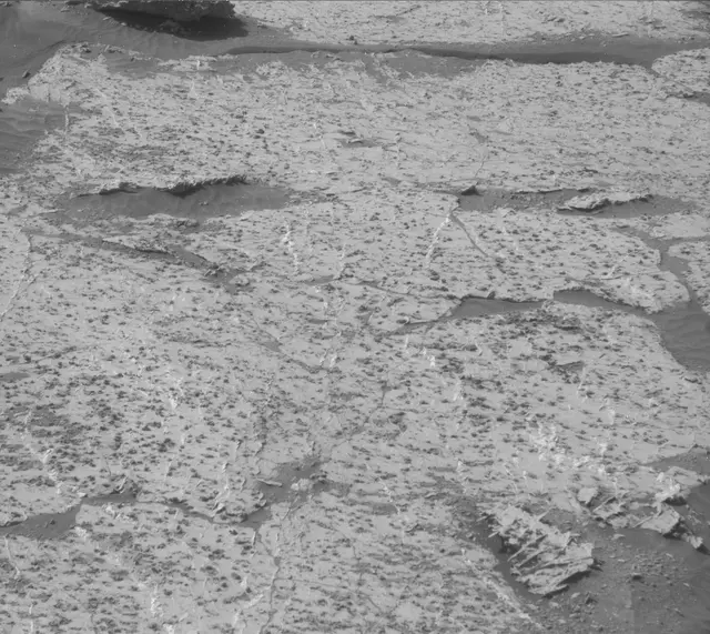 Sol 3157: Mast Camera (Mastcam)