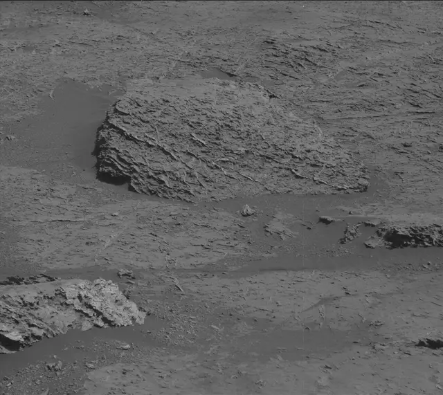 Sol 3157: Mast Camera (Mastcam)