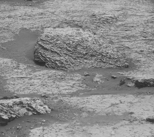 Sol 3157: Mast Camera (Mastcam)
