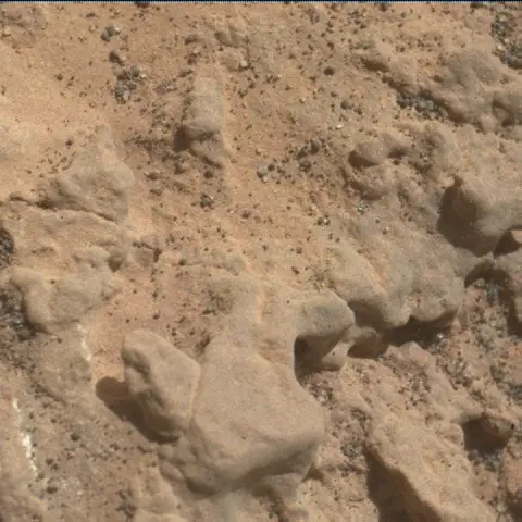 Sol 3160: Mars Hand Lens Imager (MAHLI)