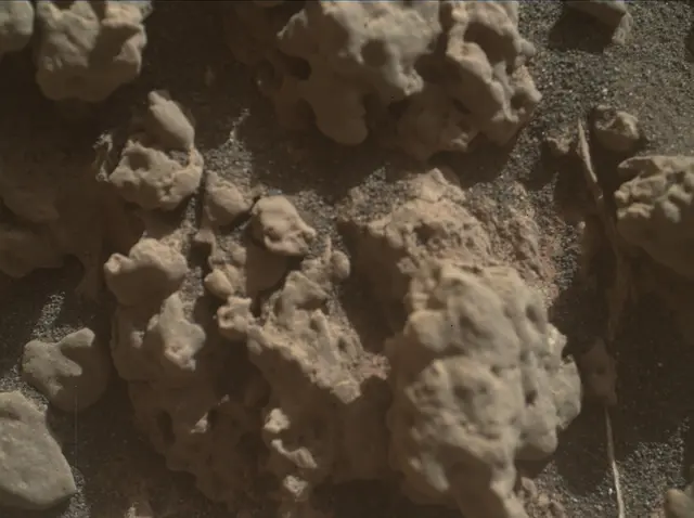 Sol 3160: Mars Hand Lens Imager (MAHLI)