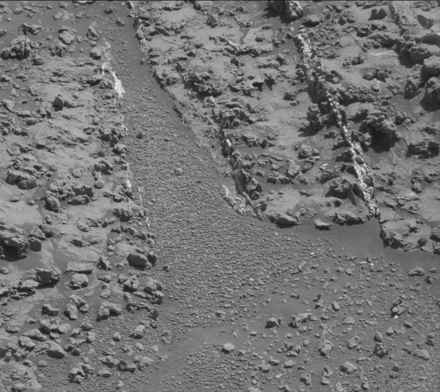 Sol 3174: Mast Camera (Mastcam)