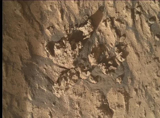 Sol 3178: Mars Hand Lens Imager (MAHLI)