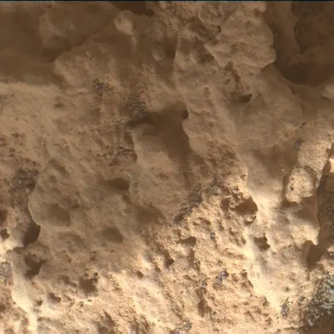 Sol 3180: Mars Hand Lens Imager (MAHLI)