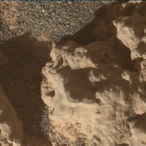 Sol 3180: Mars Hand Lens Imager (MAHLI)