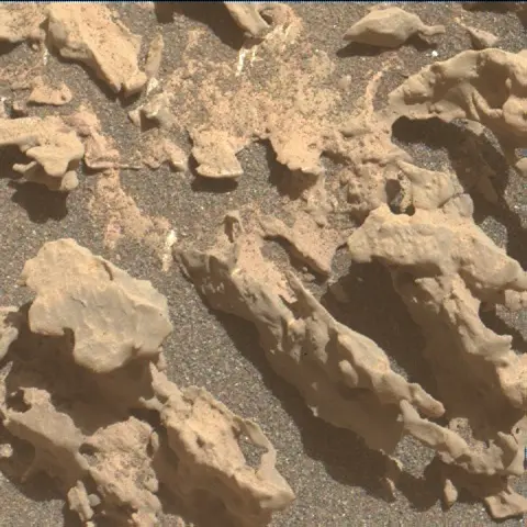 Sol 3192: Mars Hand Lens Imager (MAHLI)