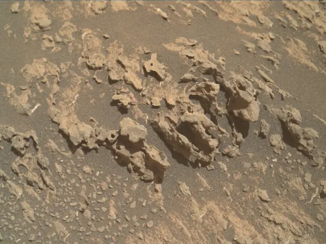 Sol 3192: Mars Hand Lens Imager (MAHLI)