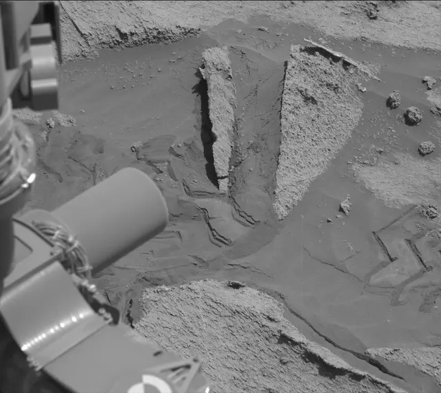 Sol 3251: Mast Camera (Mastcam)