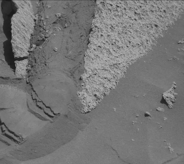 Sol 3251: Mast Camera (Mastcam)