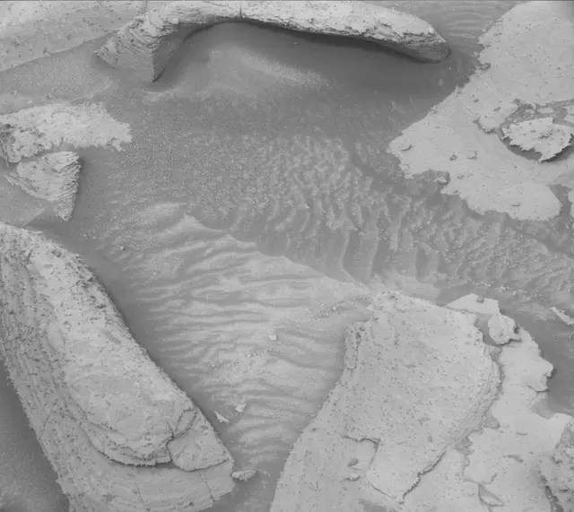 Sol 3616: Mast Camera (Mastcam)
