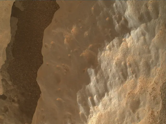 Sol 3642: Mars Hand Lens Imager (MAHLI)